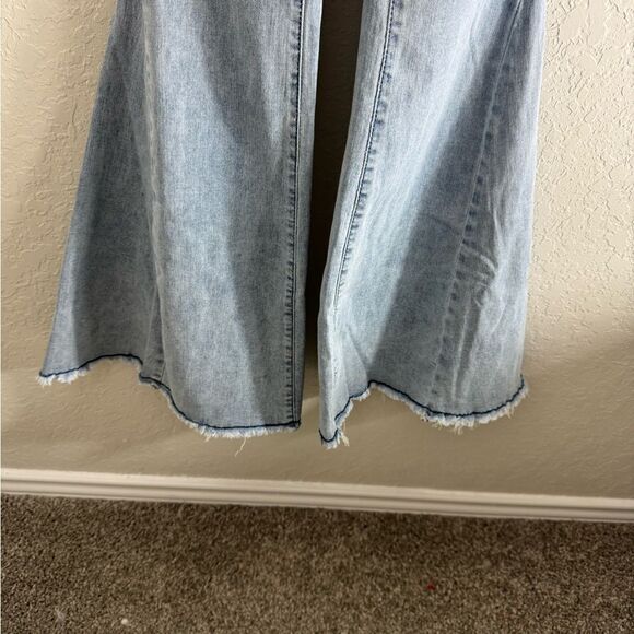 Wisteria Lane Bell Bottom Denim Overalls Size S - Picture 3 of 11